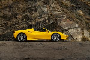 Ferrari F8 Spider 2019 года 